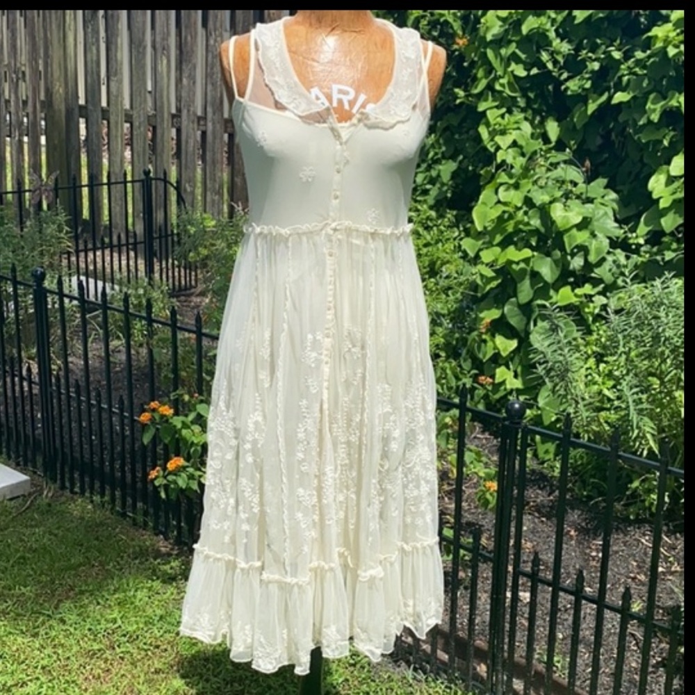 Free People beautiful white lace Midi Dress